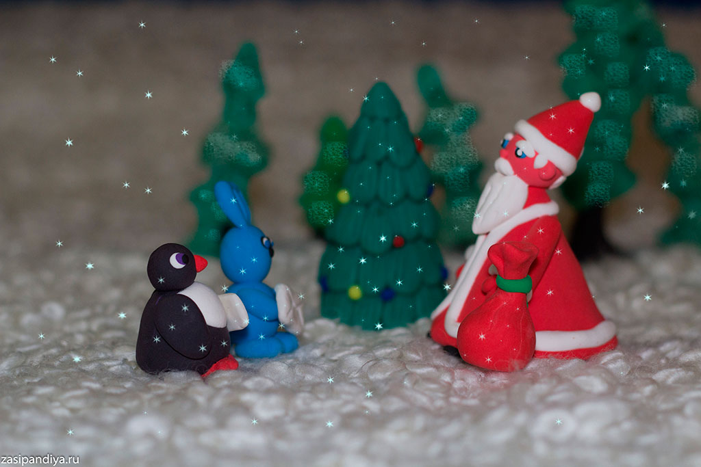 Зайчик и Пингвинчик встретили Дед Мороза 